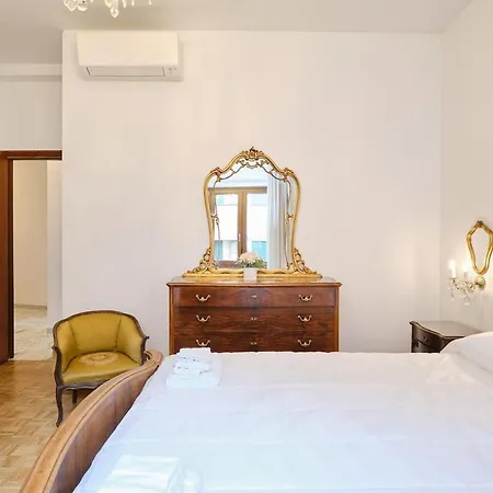 아파트 Monteverde - Vaticano - Esperienza Romana 1bdr 로마